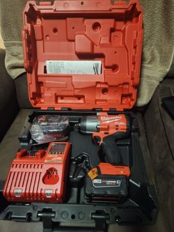 M18 FUEL 18V Lithium-Ion Brushless Cordless High-Torque 1/2 in. Impact Wrench w/Friction Ring Kit