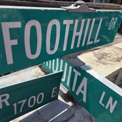 Aluminum Foothill Street Signs