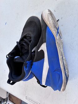 Nike Team Hustle D 10 Basketball Shoes Black Blue Youth 5.5Y