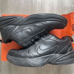 Nike Air Monarch Black Size 9.5