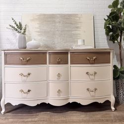 Vintage Bassett French Provincial Dresser 9 Drawer Lowboy