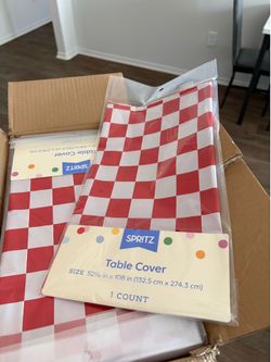 Picnic print table covers (12 count)