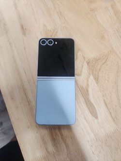 Samsung flip 5 256gb unlock any sim