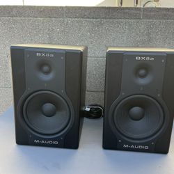 PAIR of M-Audio Studiophile BX5a Deluxe Studio Reference Monitor Speakers  