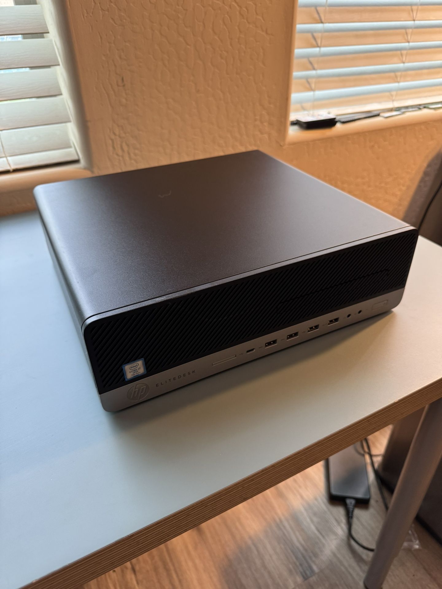 HP EliteDesk 800 G3 Basic i7 Desktop