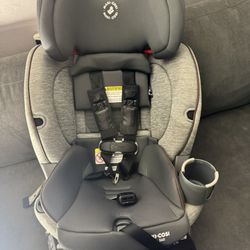 Maxi Cosi Rotating Car Seat 