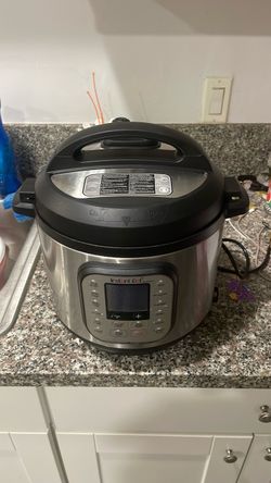 Instant Pot IP-DUO60 6 qt. 7-in1 Electric Pressure Cooker - Black/Silver