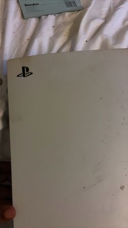 PlayStation 5 controller included
