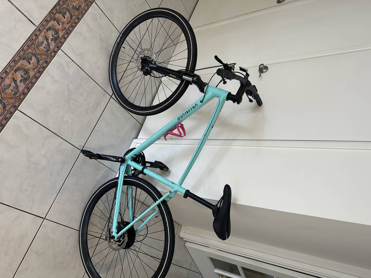 2020 Specialized Ariel - Women's large for Sale in Los Angeles, CA OfferUp