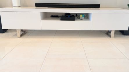 Axel White 78 inches TV Stand - Used like New