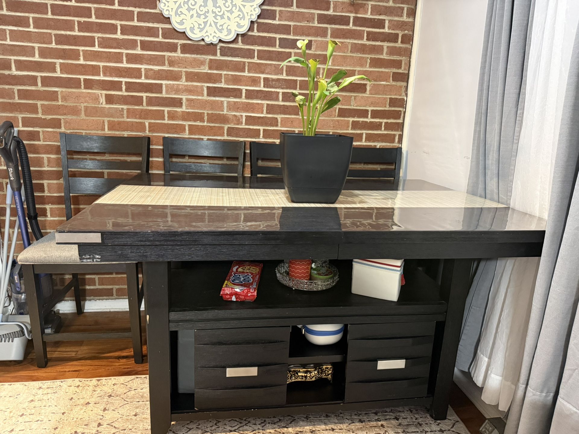  Extendable Dining Table 