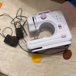 mini sewing machine 