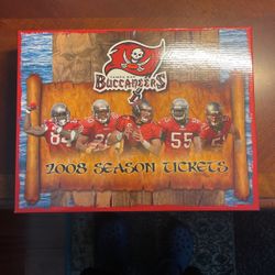 Tampa Bay Buccaneers season ticket box￼