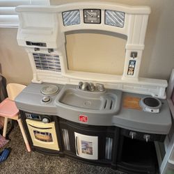 Play Kitchen