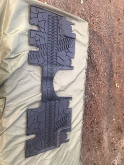 2018-2020 Jeep Wrangler rear floor mat