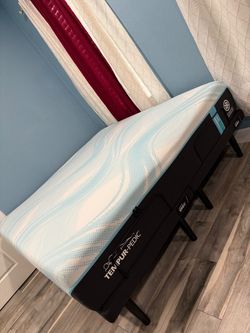 Tempur-Pedic Mattress with Ergo Base