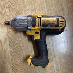 BROKEN Dewalt Cordless Impact IT’S BROKEN 