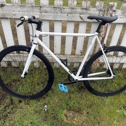 AVASTA Single-Speed Fixed Gear bicycle