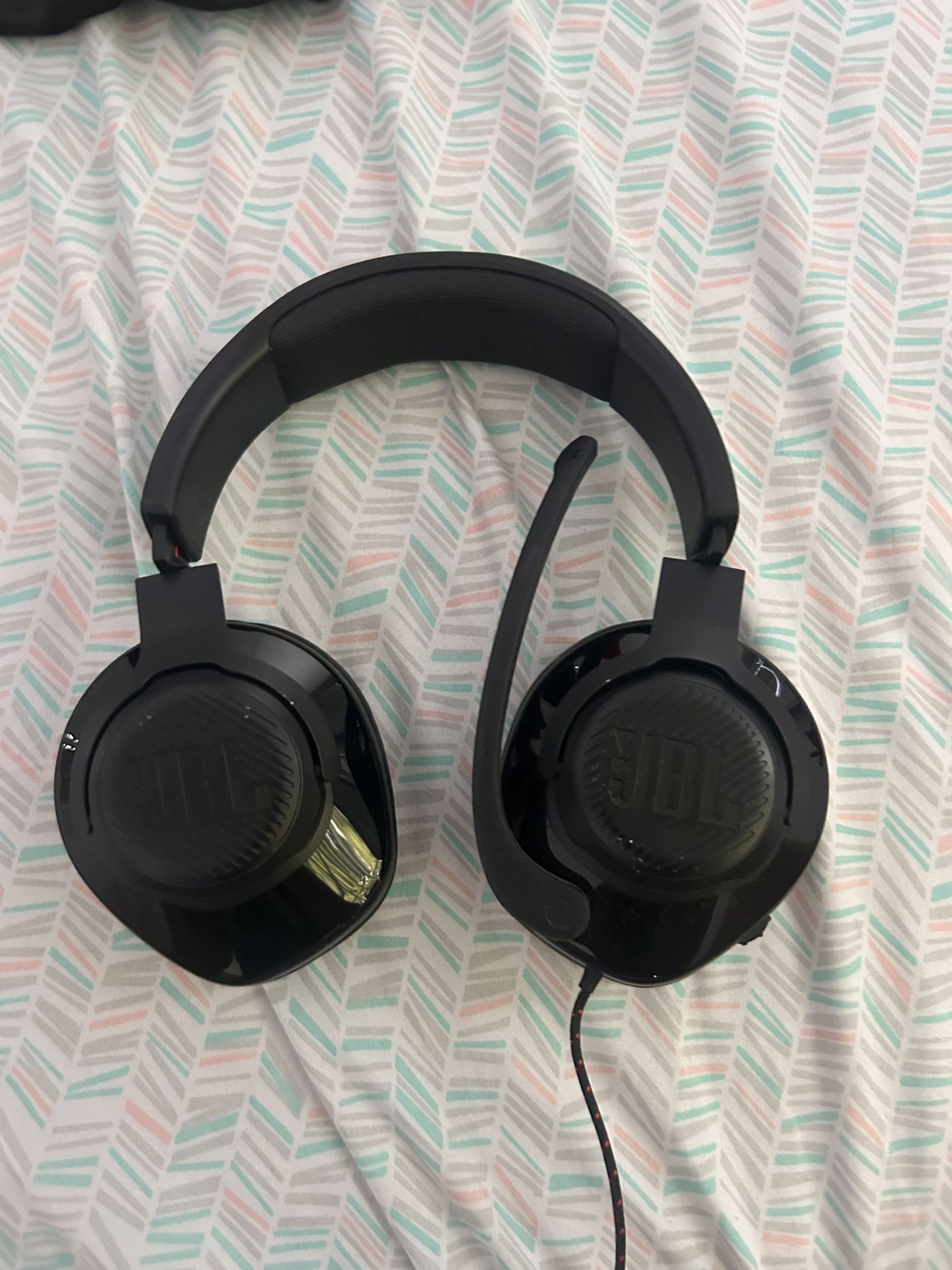 Jbl Gamind headsets with microphone