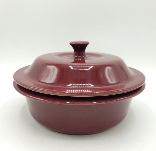 Pampered Chef Stoneware Baker Casserole 6 Cup 1.5L Round Covered Dish Cranberry