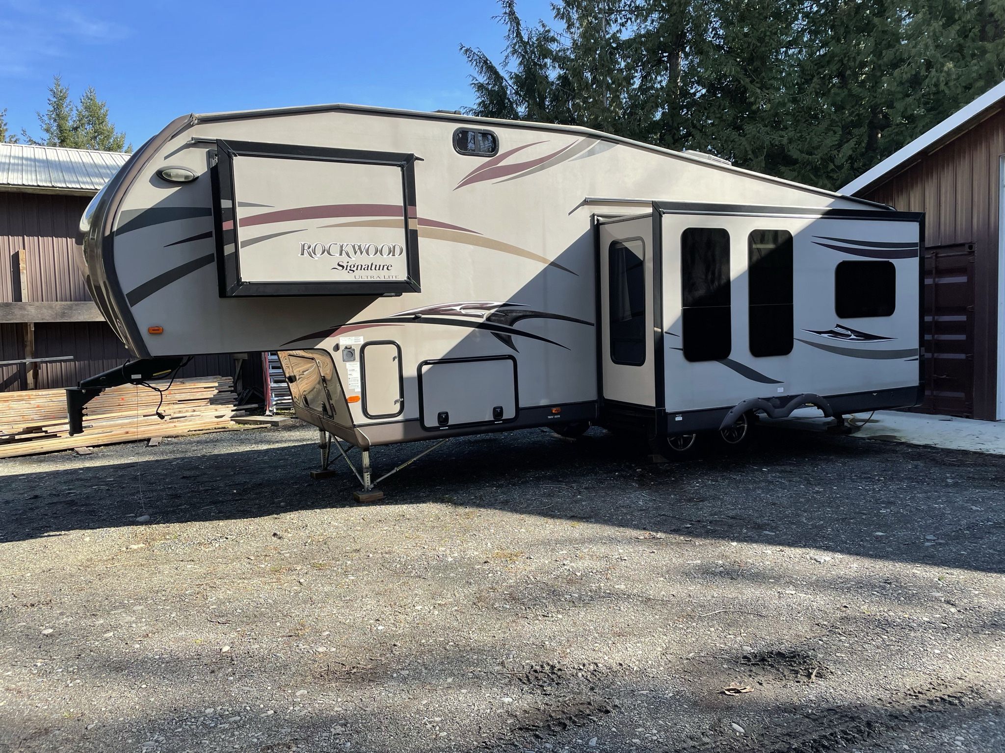 2014 Forest river Signature ultra lite