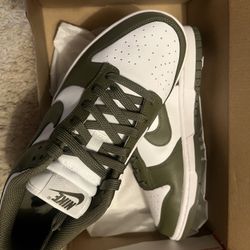 Nike Dunks Olive