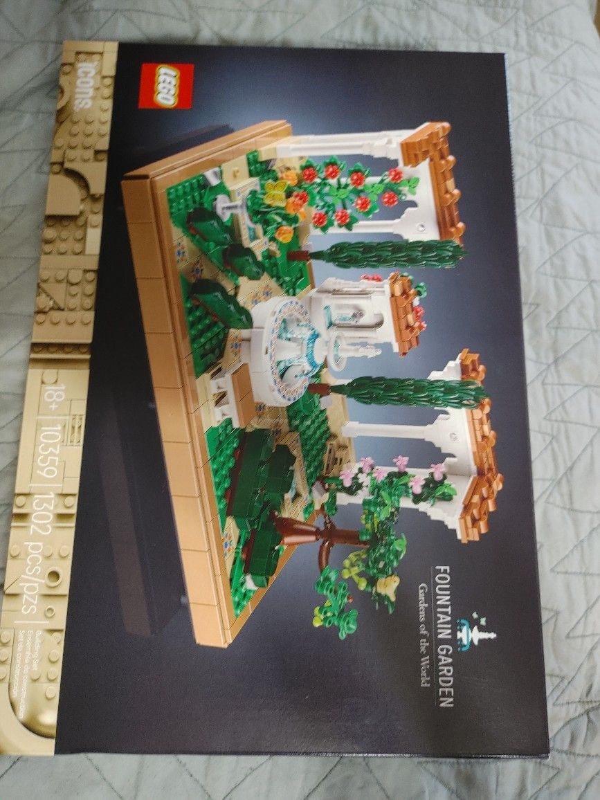 New And Unopened Lego Fountain Harden Set