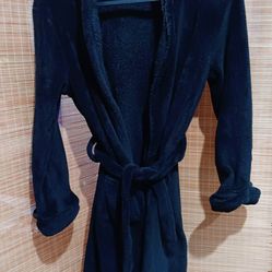 Never worn Boys Leveret Robe