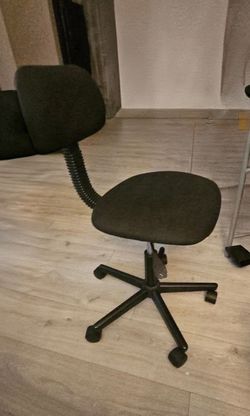 FREE desk and chair- Woodcroft area in Durham