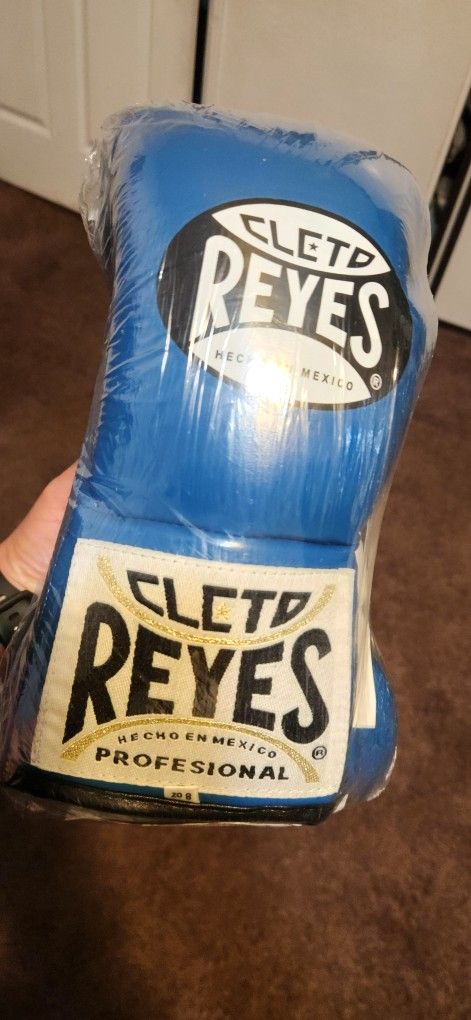8oz Cleto Reys Boxing Gloves