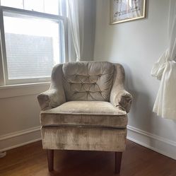 Vintage  Accent  Chair 