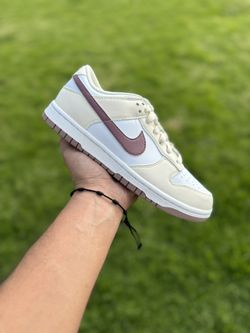 Dunk Low " Cocunut Muave" Size: 7w