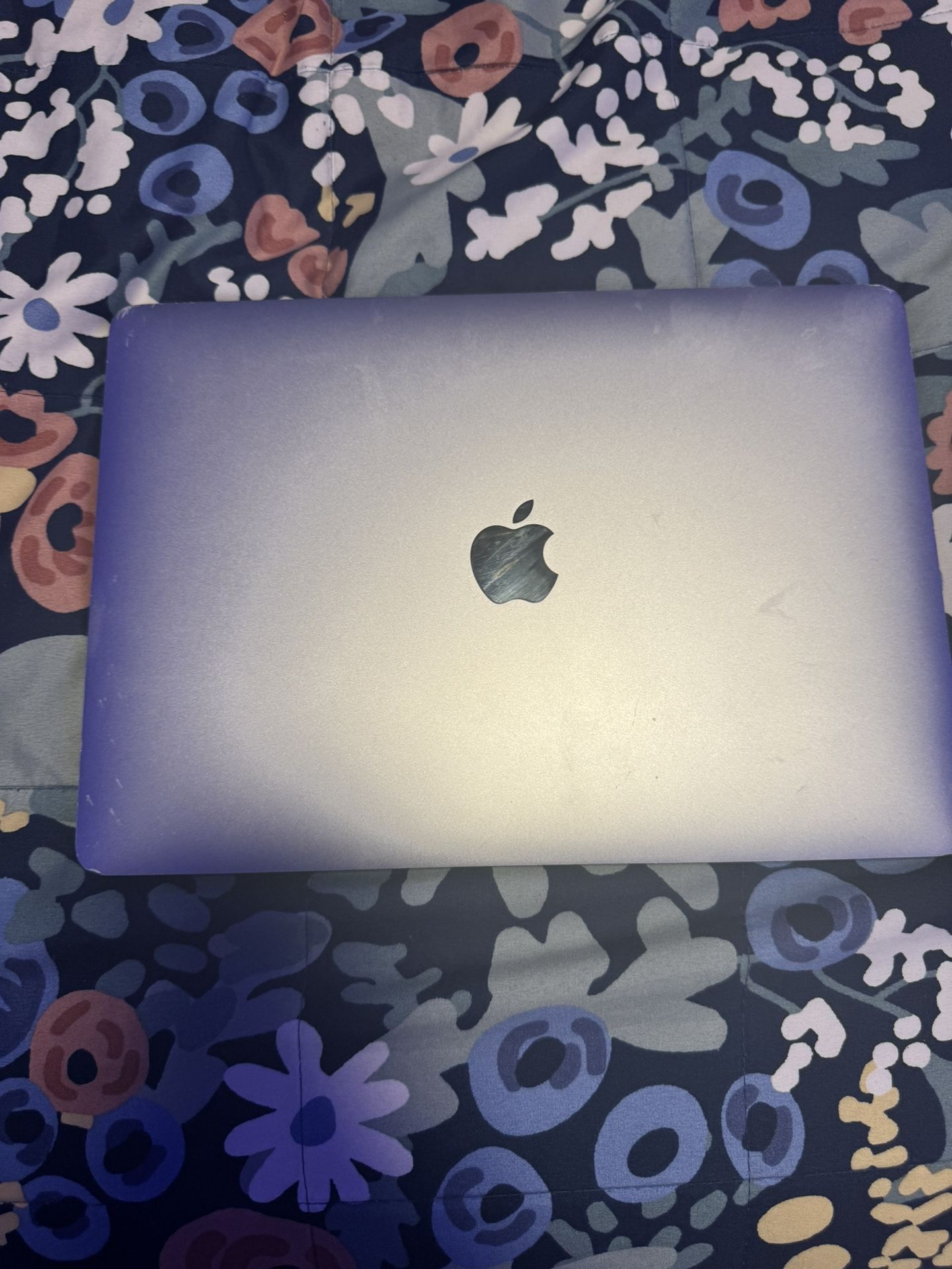 MacBook Pro 2020 512 Storage.