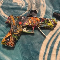 Gun 