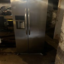 FREE FRIGIDAIRE GALLERY Fridge