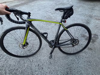 Size 52 Specialized Carbon Road Bike
