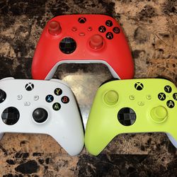 Xbox Series X Controllers