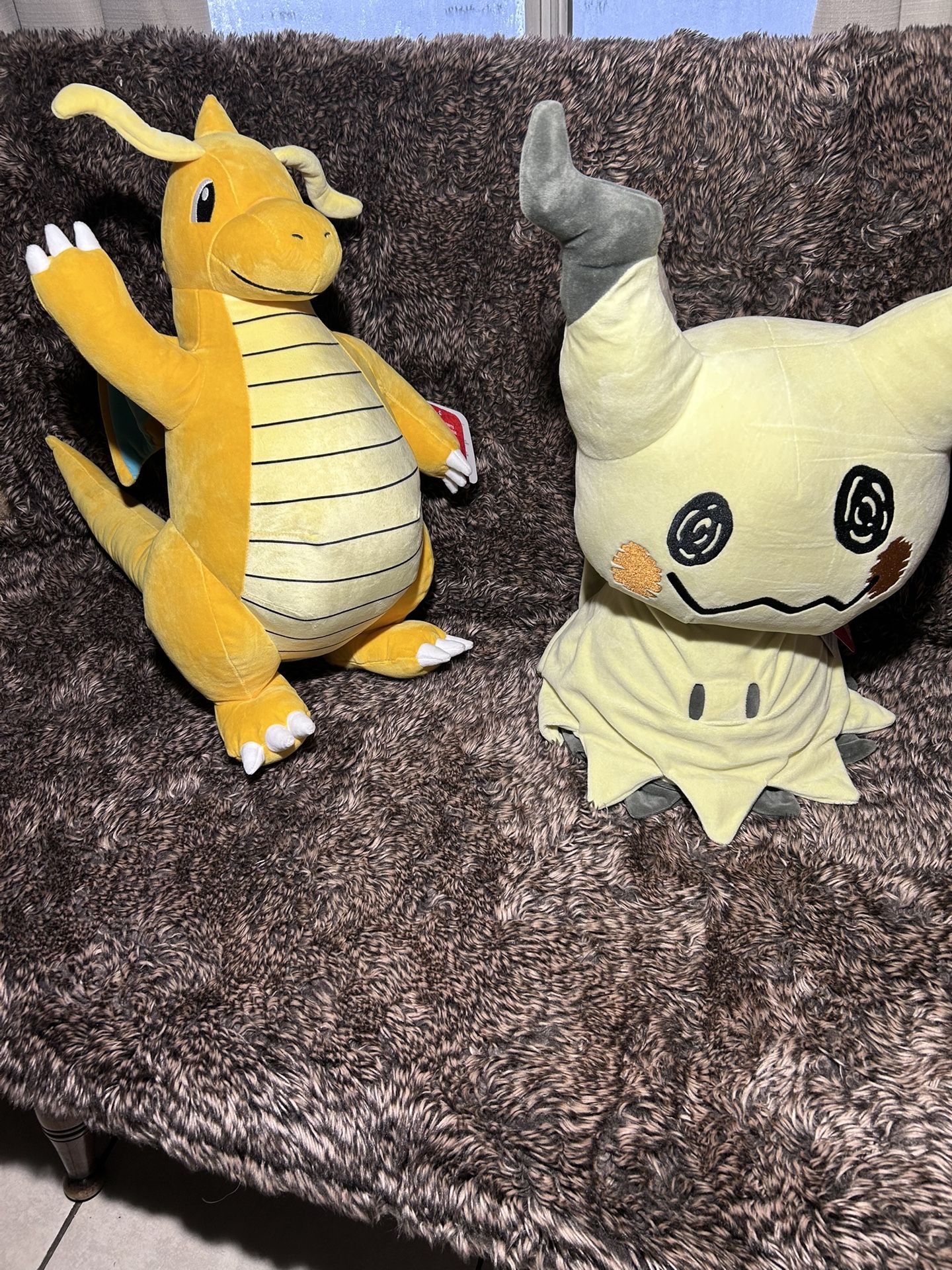 Jazwares Pokemon Dragonite And Mimikyu Plushies 