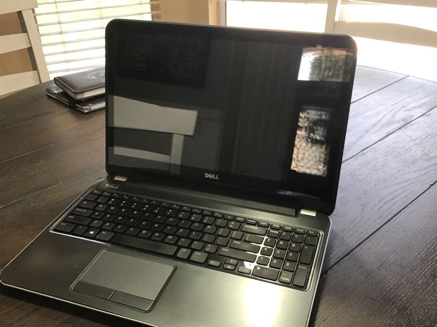 Dell Inspiron 15r 5521 and Genuine Leather Bag