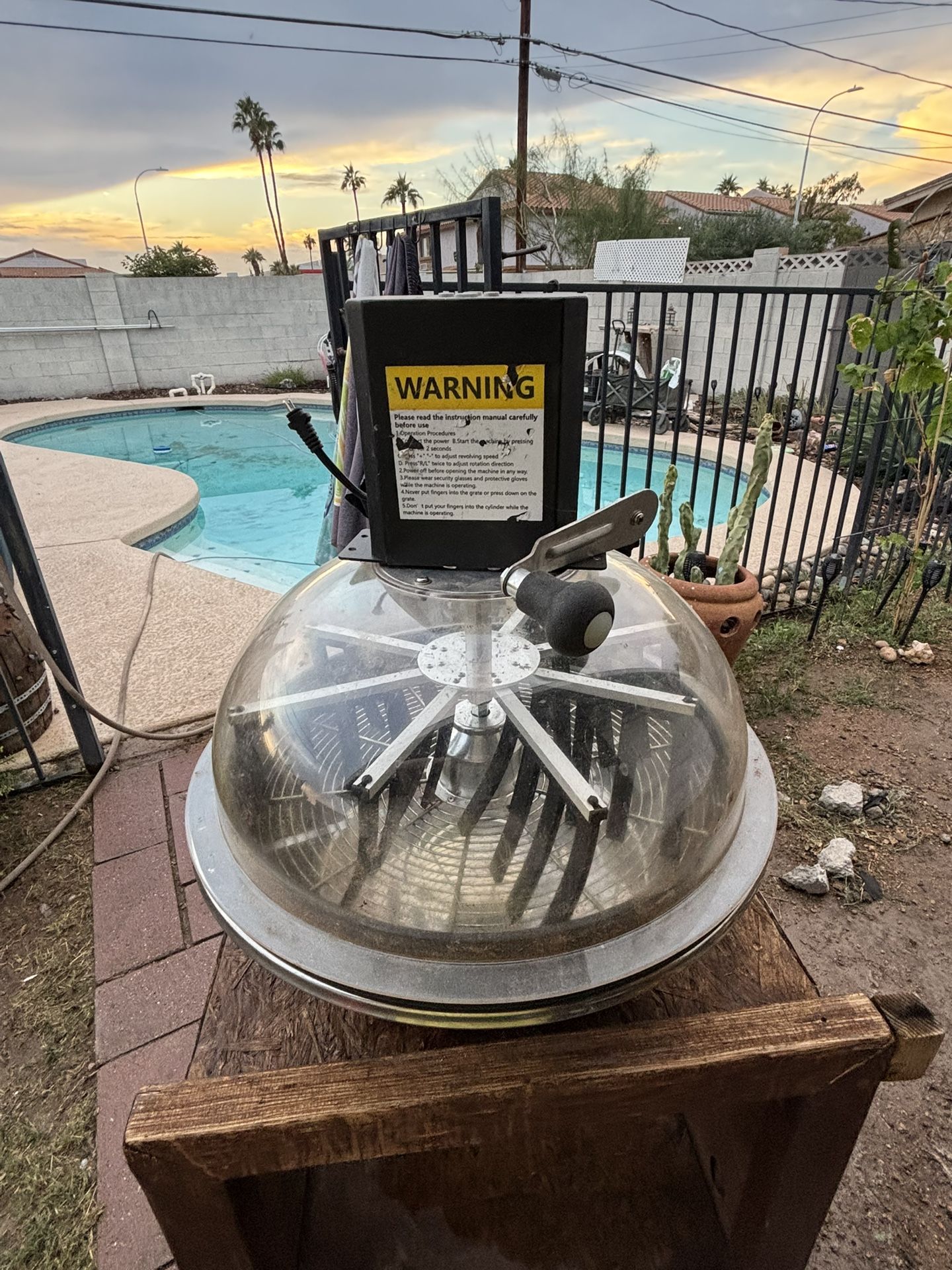 Motorized Bowl Trimmer