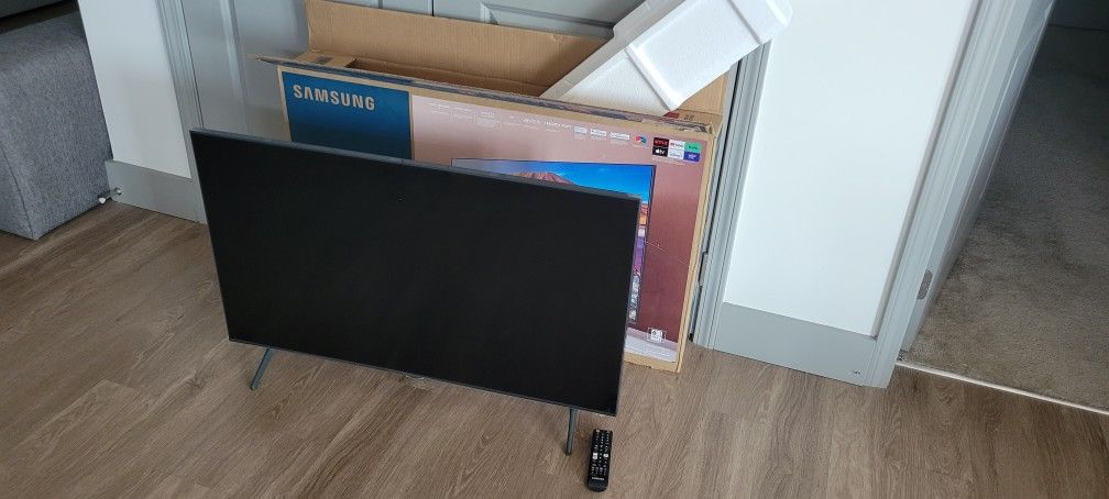 43" Samsung TV