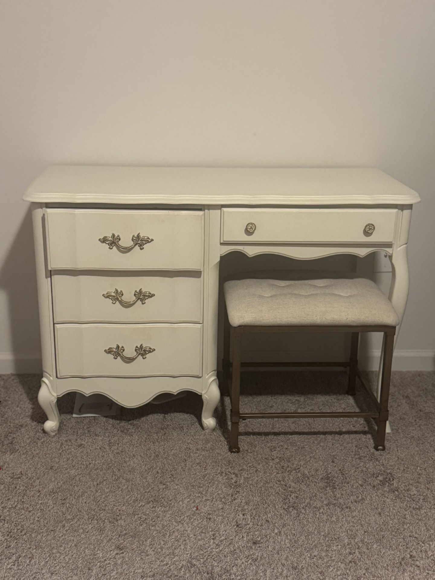 Desk/ vanity With Bench