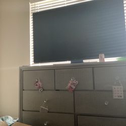 50 Inch Tv +roku