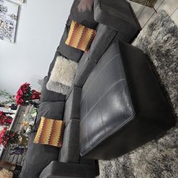 Ashley Furniture Sofa Sectional Couch With Ottoman In Very Good Condition 🚚 🎈🎈🥳FREE DELIVERY 🎈🥳🚛