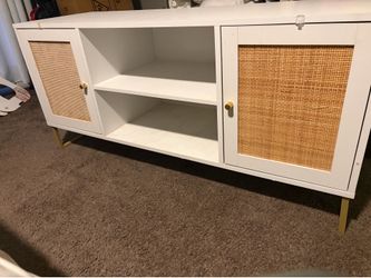 Tv Dresser / Entertainment Center