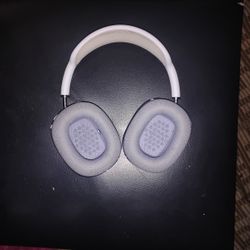 APPLE AIR PODS MAX 2024
