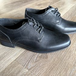 Boys Steve Madden dress shoes size 4