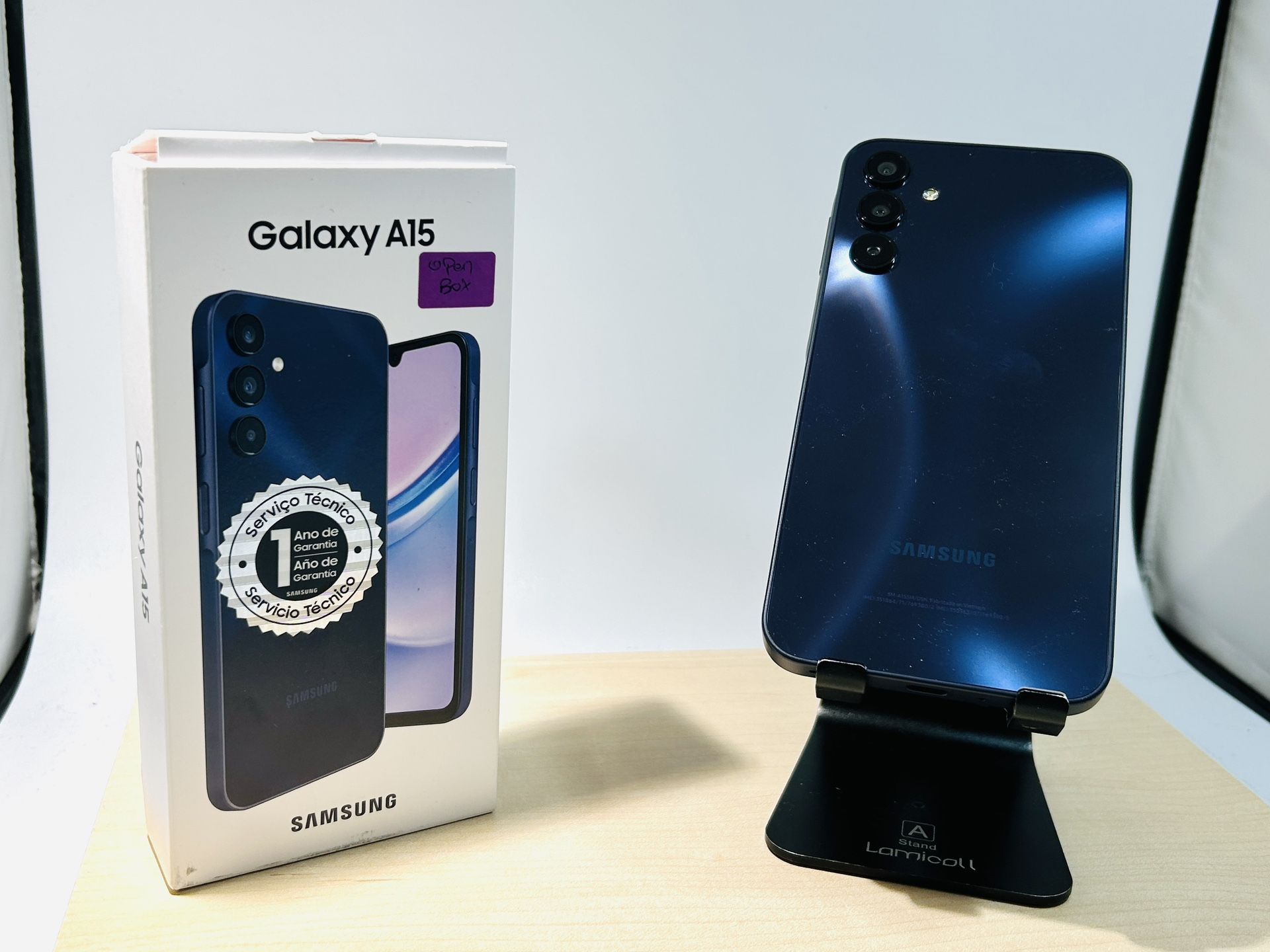 Samsung Galaxy A15 128GB 5G Unlocked Like New IN BOX Fully Functional