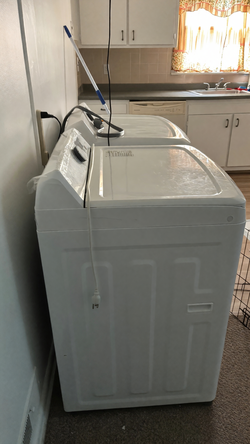Element Washer Dryer Combo EATW2537CW/EATDG2767CW Like New White - Philadelphia, PA