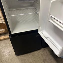 Mini Fridges With Freezer